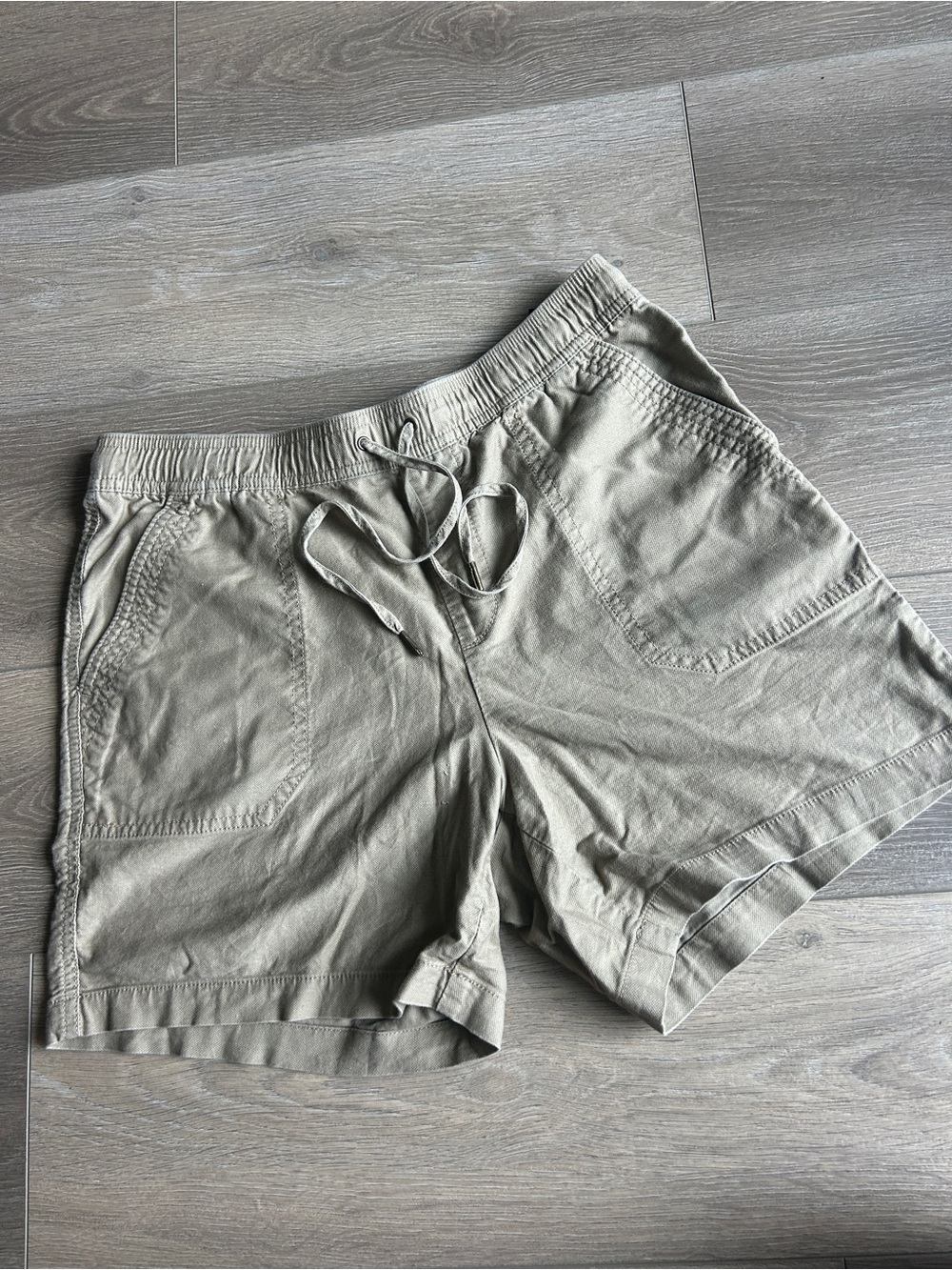 Tahari Olive Drawstring Linen-Blend Casual Shorts